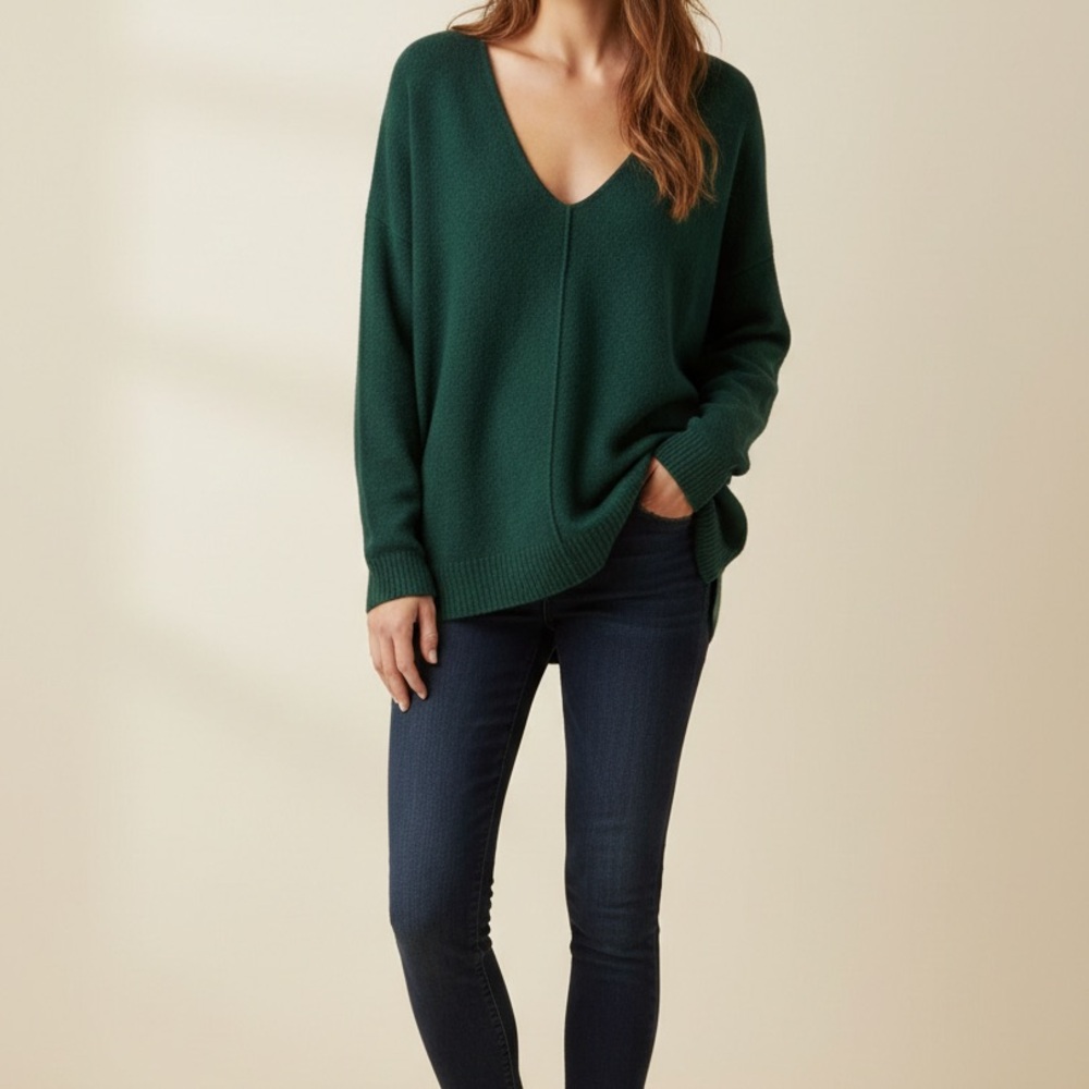 Vince Camuto Windsor Green V-Neck Sweater